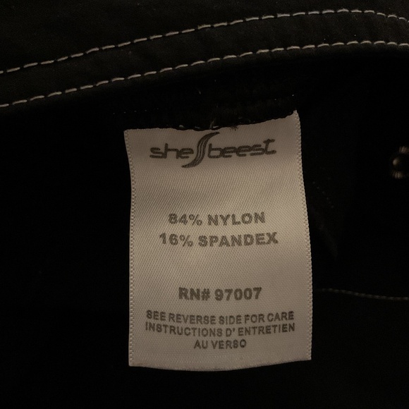 SHEBEEST BOARD-RIDER ,CYCLE SHORTS/ CAPRIS WITH CONTOURED KNEE - Picture 4 of 6